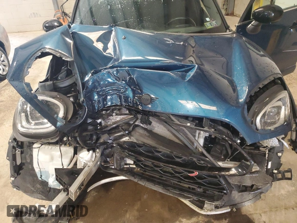 2022 MINI Countryman Cooper S with VIN WMZ83BR01N3N40309, listed as a Copart auction lot 59534135 with 33,586 mi miles and Salvage title. Bid and sale history available at DreamBid. Image 11.