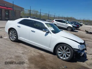 2020 Chrysler 300 Limited z VIN 2C3CCAEG6LH128022, wystawiony jako IAAI lot #42231787 z przebiegiem 67 287 mil mil oraz . Historia ofert i sprzedaży dostępna na DreamBid. Obrazek 1.