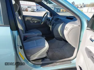 2003 Toyota Prius with VIN JT2BK18U130073925, listed as a IAAI auction lot 42035593 with 186,558 mi miles. Bid and sale history available at carsss.com. Image 5.