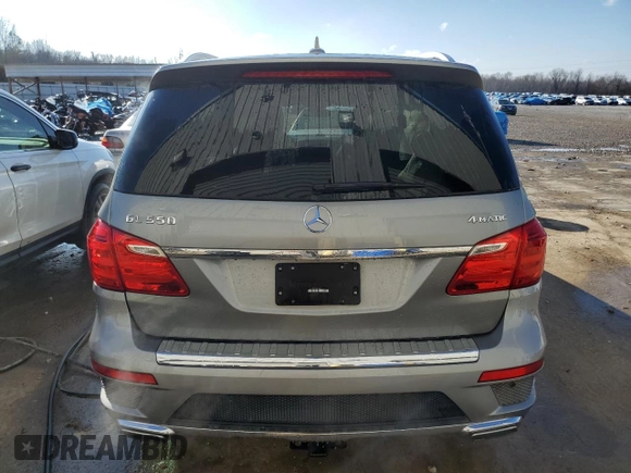 2015 Mercedes-Benz GL-Class GL 550 with VIN 4JGDF7DE4FA591740, listed as a Copart auction lot 37655723 with 189,163 mi miles. Bid and sale history available at carsss.com. Image 6.