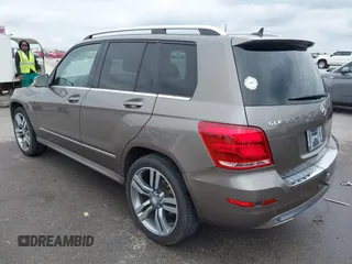 2014 Mercedes-Benz GLK 350 with VIN WDCGG5HB0EG326077, listed as a IAAI auction lot 42041401 with 122,087 mi miles and . Bid and sale history available at DreamBid. Image 3.