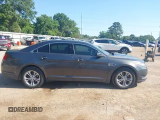 2017 Ford Taurus SE с VIN 1FAHP2D81HG110235, выставлен на аукционе IAAI как лот 42249870 с пробегом 131 811 миль миль и . История ставок и продаж доступна на DreamBid. Изображение 13.