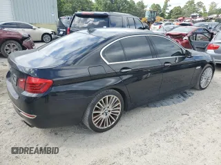 2015 BMW 5 Series 550i z VIN WBAKN9C5XFD960897, wystawiony jako Copart lot #68175054 z przebiegiem 164 761 mil mil oraz Czysty tytuł • Clean title. Historia ofert i sprzedaży dostępna na DreamBid. Obrazek 3.