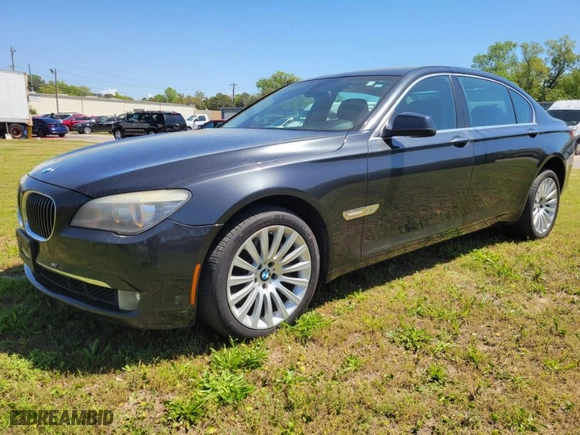 2011 BMW 7 Series 750Li xDrive with VIN WBAKC8C53BC432134, listed as a IAAI auction lot 42031980 with 178,018 mi miles. Bid and sale history available at carsss.com. Image 1.