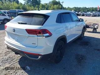 2022 Volkswagen Atlas SE with VIN 1V2KE2CA5NC201682, listed as a IAAI auction lot 40238163 with 44,790 mi miles and . Bid and sale history available at DreamBid. Image 4.