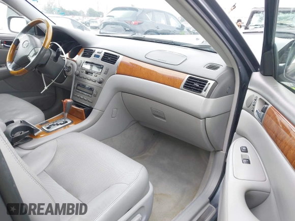 2005 Lexus ES 330 with VIN JTHBA30G055137002, listed as a IAAI auction lot 41547124 with 145,049 mi miles. Bid and sale history available at carsss.com. Image 5.