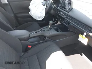 2025 Honda HR-V LX with VIN 3CZRZ2H32SM770069, listed as a IAAI auction lot 42176978 with 1,484 mi miles and . Bid and sale history available at DreamBid. Image 5.