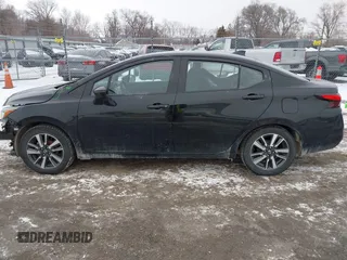 2021 Nissan Versa SV z VIN 3N1CN8EV4ML821650, wystawiony jako IAAI lot #41586242 z przebiegiem 106 508 mil mil oraz . Historia ofert i sprzedaży dostępna na DreamBid. Obrazek 14.