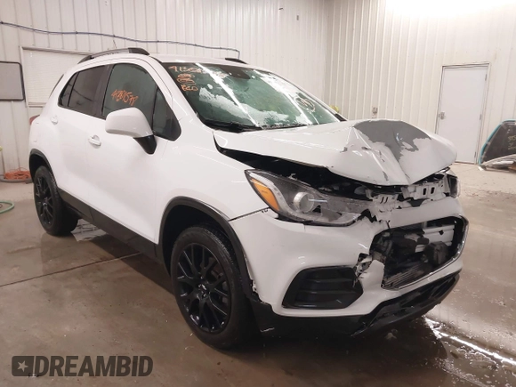 2022 Chevrolet Trax LT with VIN KL7CJPSMXNB535980, listed as a IAAI auction lot 41301578 with 35,103 mi miles. Bid and sale history available at carsss.com. Image 1.
