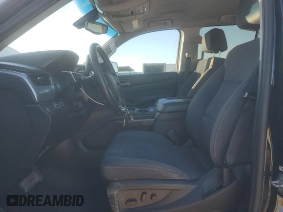 2018 Chevrolet Tahoe LS z VIN 1GNSKAKC1JR136870, wystawiony jako Copart lot #50523435 z przebiegiem 140 301 mil mil oraz Szkoda całkowita • Salvage title. Historia ofert i sprzedaży dostępna na DreamBid. Obrazek 7.