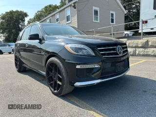 2013 Mercedes-Benz M ML 63 AMG with VIN 4JGDA7EB5DA138680, listed as a Copart auction lot 71911724 with 138,526 mi miles and Clean Title. Bid and sale history available at carsss.com. Image 4.
