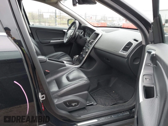 2014 Volvo XC60 R-Design Premier Plus with VIN YV4902DZ4E2554386, listed as a IAAI auction lot 42065061 with 92,865 mi miles and . Bid and sale history available at DreamBid. Image 5.