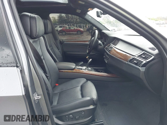 2011 BMW X5 35d z VIN 5UXZW0C52BL661879, wystawiony jako IAAI lot #42121345 z przebiegiem 131 036 mil mil oraz . Historia ofert i sprzedaży dostępna na DreamBid. Obrazek 5.