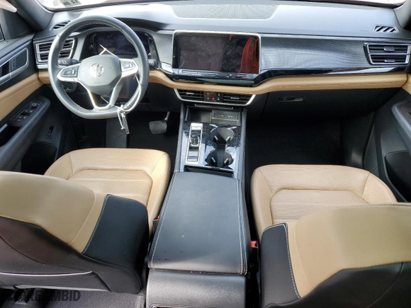 2024 Volkswagen Atlas Cross Sport 3.6L V6 SEL with VIN 1V2BE2CA4RC218236, listed as a Copart auction lot 47566835 with 43,717 mi miles and Salvage Title. Bid and sale history available at carsss.com. Image 8.