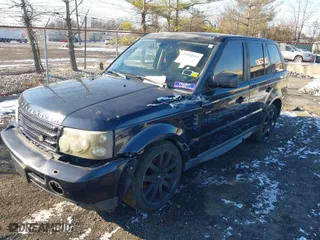 2006 Land Rover Range Rover Sport HSE with VIN SALSF25486A924891, listed as a IAAI auction lot 41192592 with 137,224 mi miles. Bid and sale history available at carsss.com. Image 2.