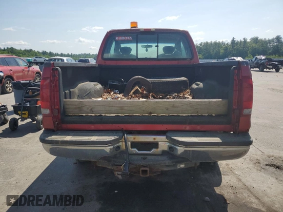 2003 Ford F-250 XL z VIN 1FTNX21L63EA45070, wystawiony jako Copart lot #62015555 z przebiegiem Nie podano mil oraz Czysty tytuł • Clean title. Historia ofert i sprzedaży dostępna na DreamBid. Obrazek 6.