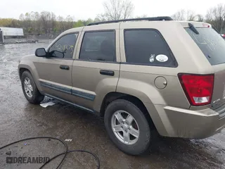 2006 Jeep Grand Cherokee Laredo with VIN 1J4GS48K16C270832, listed as a IAAI auction lot 42011375 with 246,466 mi miles. Bid and sale history available at carsss.com. Image 14.