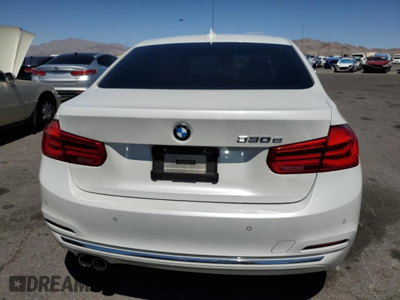 2016 BMW 3 Series 330e iPerformance with VIN WBA8E1C52GK479678, listed as a Copart auction lot 54372055 with 186,028 mi miles and Clean Title. Bid and sale history available at carsss.com. Image 6.