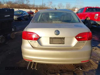 2013 Volkswagen Jetta SE with VIN 3VWDX7AJ6DM231773, listed as a IAAI auction lot 41388069 with 143,266 mi miles and . Bid and sale history available at DreamBid. Image 16.