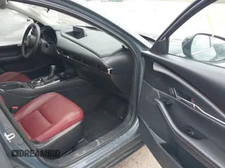 2024 Mazda CX-30 S Preferred with VIN 3MVDMBCM2RM618042, listed as a IAAI auction lot 41929064 with 15,106 mi miles and . Bid and sale history available at DreamBid. Image 5.