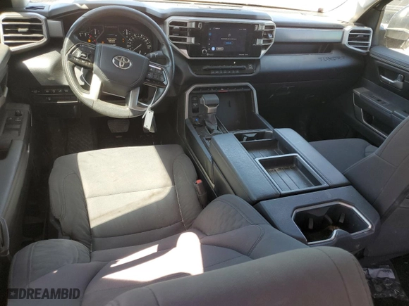 2022 Toyota Tundra 4WD SR5 with VIN 5TFLA5DB2NX011633, listed as a Copart auction lot 49884535 with 60,354 mi miles and Salvage Title. Bid and sale history available at carsss.com. Image 8.