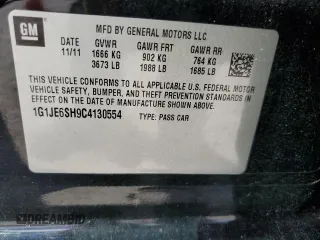 2012 Chevrolet Sonic LTZ z VIN 1G1JE6SH9C4130554, wystawiony jako Copart lot #45020925 z przebiegiem 152 038 mil mil oraz Czysty tytuł • Clean title. Historia ofert i sprzedaży dostępna na DreamBid. Obrazek 12.