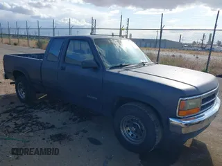 1993 Dodge Dakota with VIN 1B7FL23X5PS150884, listed as a IAAI auction lot 41824073 with 186,378 mi miles and . Bid and sale history available at DreamBid. Image 1.