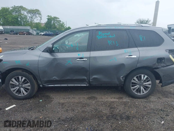 2019 Nissan Pathfinder SV with VIN 5N1DR2MN0KC616920, listed as a IAAI auction lot 42254795 with 8,897 mi miles and . Bid and sale history available at DreamBid. Image 14.