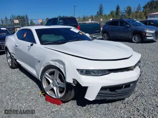 2018 Chevrolet Camaro 1LT with VIN 1G1FB1RX4J0147555, listed as a IAAI auction lot 40339823 with 1 mi miles. Bid and sale history available at carsss.com. Image 6.