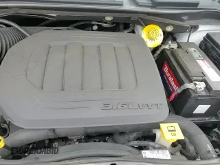 2020 Dodge Grand Caravan SXT z VIN 2C4RDGCG7LR174509, wystawiony jako Copart lot #69916575 z przebiegiem 106 087 mil mil oraz Szkoda całkowita • Salvage title. Historia ofert i sprzedaży dostępna na DreamBid. Obrazek 16.