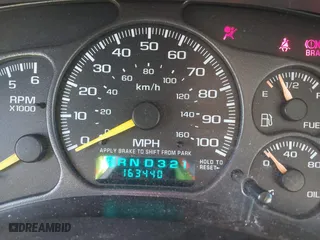 2001 Chevrolet Tahoe LS with VIN 1GNEK13T91R134375, listed as a IAAI auction lot 41846749 with 163,440 mi miles. Bid and sale history available at carsss.com. Image 15.