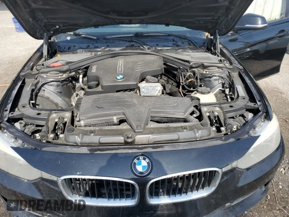 2012 BMW 3 Series 328i z VIN WBA3A5C55CF343660, wystawiony jako Copart lot #56417055 z przebiegiem 149 446 mil mil oraz Szkoda całkowita • Salvage title. Historia ofert i sprzedaży dostępna na DreamBid. Obrazek 11.