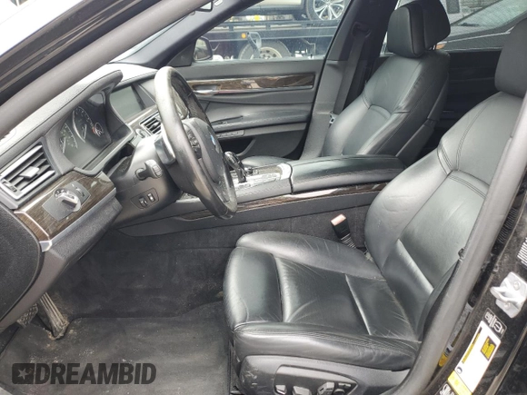 2013 BMW 7 Series 750Li xDrive с VIN WBAYF8C58DD141496, выставлен на аукционе Copart как лот 49923365 с пробегом 141 620 миль миль и Чистый • Clean title. История ставок и продаж доступна на DreamBid. Изображение 7.