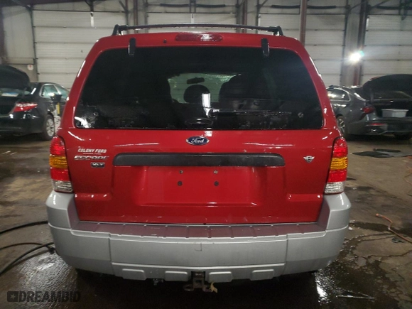 2007 Ford Escape XLT with VIN 1FMCU93197KA92035, listed as a Copart auction lot 47050015 with 246,808 mi miles and Salvage Title. Bid and sale history available at carsss.com. Image 6.