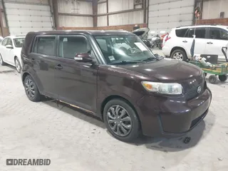 2008 Scion xB with VIN JTLKE50E681053637, listed as a IAAI auction lot 41914189 with 246,121 mi miles. Bid and sale history available at carsss.com. Image 1.