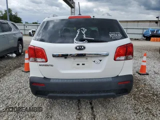 2013 Kia Sorento LX with VIN 5XYKTCA65DG344637, listed as a Copart auction lot 58009115 with 168,314 mi miles and Salvage title. Bid and sale history available at DreamBid. Image 6.