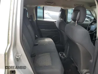 2010 Jeep Patriot Sport с VIN 1J4NF2GB4AD555691, выставлен на аукционе Copart как лот 55744455 с пробегом 210 210 миль миль и На запчасти • Non repairable. История ставок и продаж доступна на DreamBid. Изображение 11.
