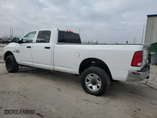 2018 Ram 2500 Tradesman with VIN 3C6UR5HL4JG347483, listed as a Copart auction lot 44563685 with 219,146 mi miles and Clean Title. Bid and sale history available at carsss.com. Image 2.