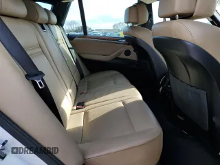 2010 BMW X5 M z VIN 5YMGY0C55ALK25116, wystawiony jako Copart lot #45366595 z przebiegiem 183 798 mil mil oraz Szkoda całkowita • Salvage title. Historia ofert i sprzedaży dostępna na DreamBid. Obrazek 11.