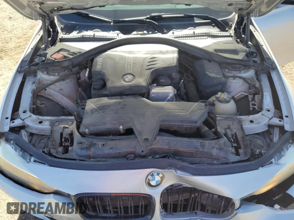 2015 BMW 3 Series 320i z VIN WBA3B1C52FK141604, wystawiony jako Copart lot #58096835 z przebiegiem 150 773 mil mil oraz Szkoda całkowita • Salvage title. Historia ofert i sprzedaży dostępna na DreamBid. Obrazek 11.