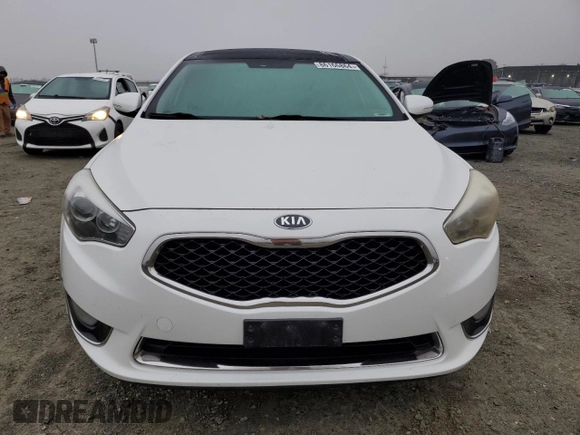 2015 Kia Cadenza Premium with VIN KNALN4D70F5174298, listed as a Copart auction lot 86166864 with 136,880 mi miles and Clean Title. Bid and sale history available at carsss.com. Image 5.