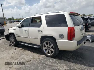 2008 Cadillac Escalade z VIN 1GYEC63868R184475, wystawiony jako Copart lot #60512555 z przebiegiem 202 720 mil mil oraz Szkoda całkowita • Salvage title. Historia ofert i sprzedaży dostępna na DreamBid. Obrazek 2.