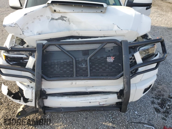 2020 Toyota Tundra 2WD SR5 with VIN 5TFEY5F13LX264143, listed as a Copart auction lot 44060595 with 67,796 mi miles and Salvage Title. Bid and sale history available at carsss.com. Image 12.