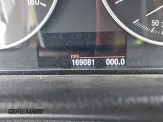 2013 BMW 3 Series 328i с VIN WBA3A5G52DNP23542, выставлен на аукционе IAAI как лот 42599708 с пробегом 169 081 миль миль и . История ставок и продаж доступна на DreamBid. Изображение 7.