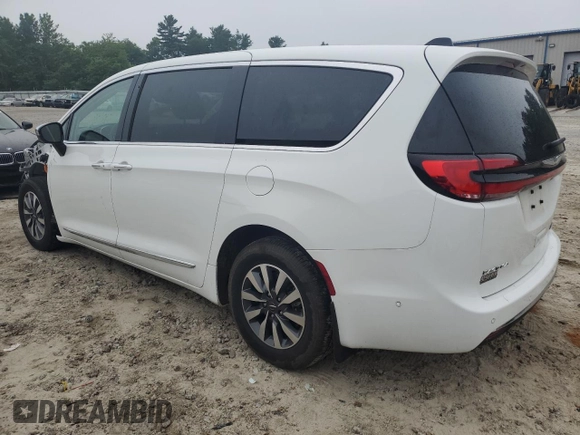 2023 Chrysler Pacifica Hybrid Limited with VIN 2C4RC1S70PR543587, listed as a Copart auction lot 60439795 with 11,558 mi miles and Salvage title. Bid and sale history available at DreamBid. Image 2.