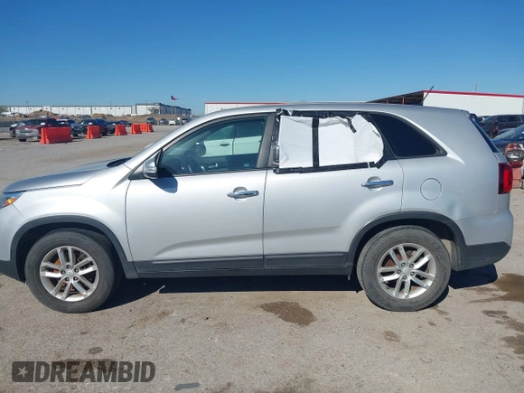 2014 Kia Sorento LX with VIN 5XYKT3A69EG454267, listed as a IAAI auction lot 41865480 with 150,922 mi miles. Bid and sale history available at carsss.com. Image 14.