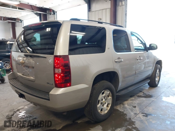 2007 Chevrolet Tahoe LT z VIN 1GNFK13077R224756, wystawiony jako IAAI lot #42620527 z przebiegiem Nie podano mil oraz . Historia ofert i sprzedaży dostępna na DreamBid. Obrazek 4.