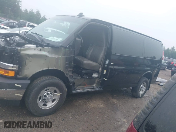 2018 Chevrolet Express Cargo с VIN 1GCWGAFP0J1250723, выставлен на аукционе IAAI как лот 42471313 с пробегом 129 896 миль миль и . История ставок и продаж доступна на DreamBid. Изображение 15.