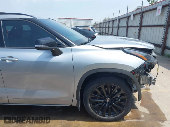 2023 Toyota Highlander L with VIN 5TDKDRAHXPS016140, listed as a IAAI auction lot 42275211 with 33,144 mi miles and . Bid and sale history available at DreamBid. Image 19.