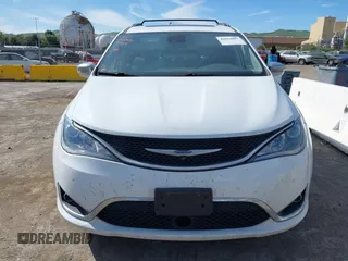 2017 Chrysler Pacifica Limited with VIN 2C4RC1GG6HR659936, listed as a IAAI auction lot 42024887 with 83,705 mi miles and . Bid and sale history available at DreamBid. Image 12.